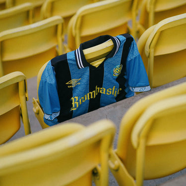 Camiseta Boombastic x Umbro Azul