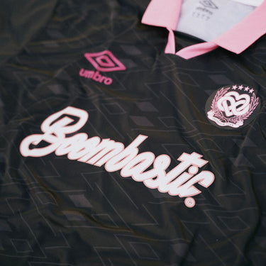 Camiseta Boombastic x Umbro Negra